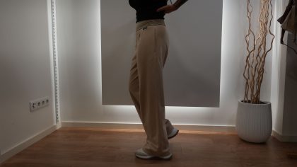 Calças Wide Leg de Alfaiataria Casual com Cós Elástico Listrado